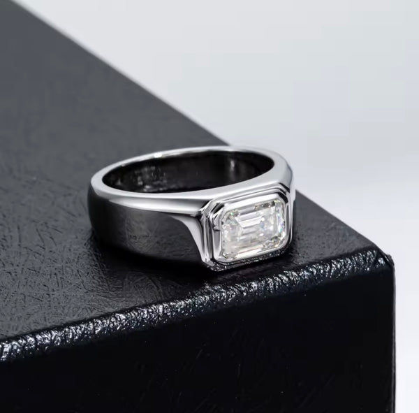 Anillo emerald 2 CT - Oro 18K