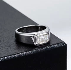Anillo emerald 2 CT - Oro 18K
